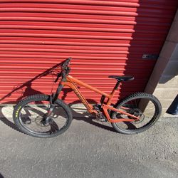 Santa Cruz Nomad Carbon C