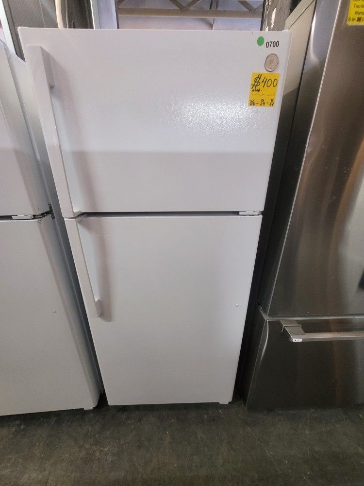 GE Refrigerator 