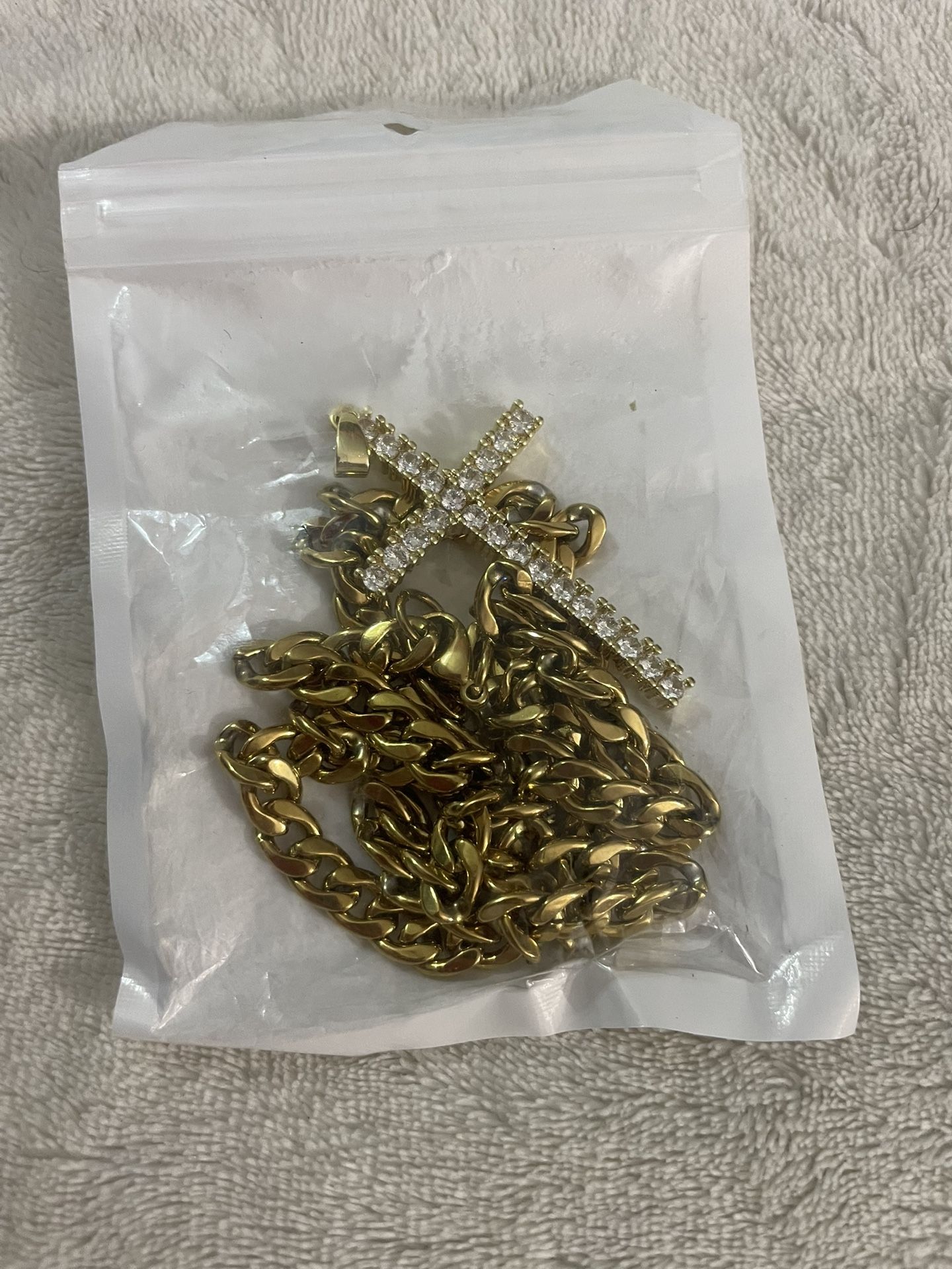 Gold Chain With Diamond Pendent