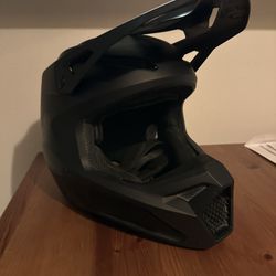 Fox Racing V1 Matte Black Helmet