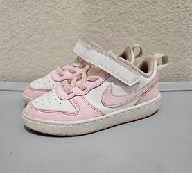 Nike Dunk Low
Girls' Toddler Shoes 9C