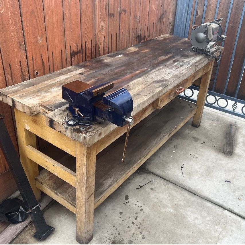 kids Black and Decker work bench with Accessories for Sale in Manteca, CA -  OfferUp