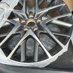 2 19inch Lexus RC350 Wheels