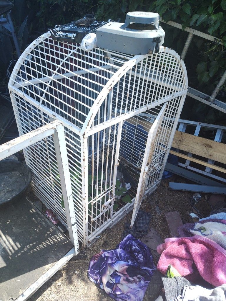 Heavy Duty Carrot Cage Used