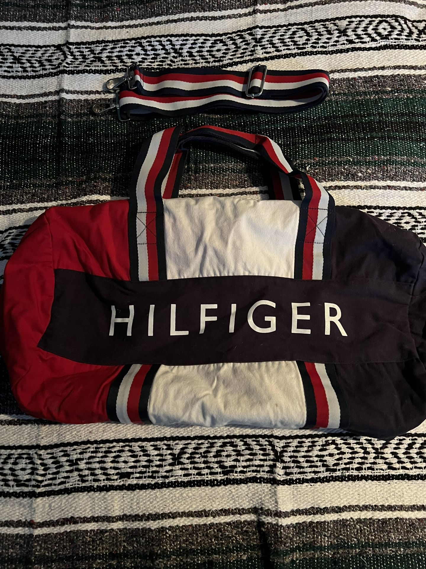 Tommy Hilfiger Duffle