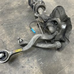 BMW E60 DRIVER FRONT WHEEL CARRIER 535i 530i 525i
