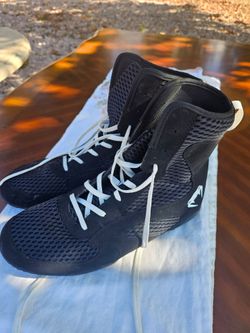 Boxing shoes brand new