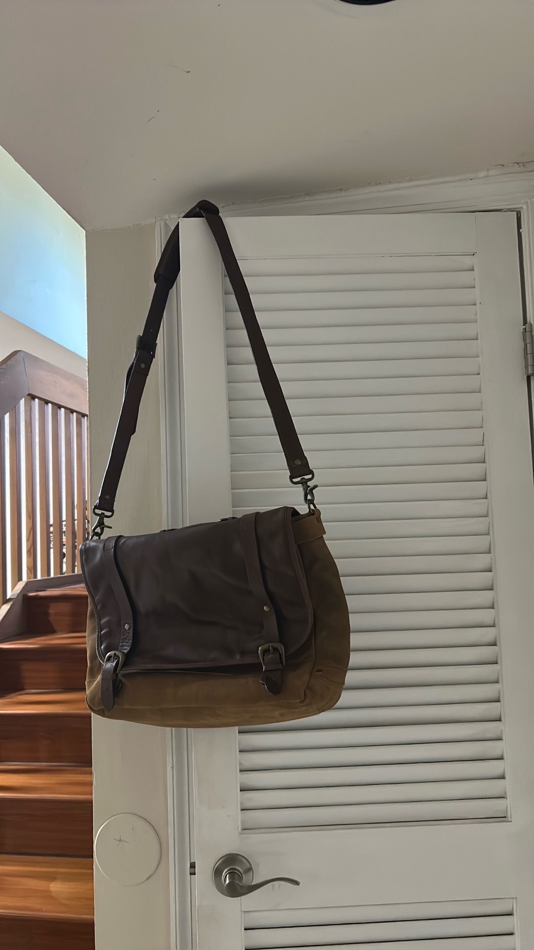 Crossover leather bag