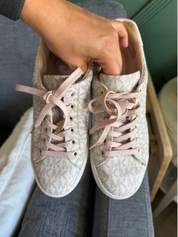 Michael Kors Keaton lace-up sneakers in a vanilla and pink colorway size 6.5 (23cm)
