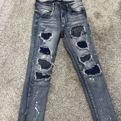 Blue fitted jeans with sparkles 🔥