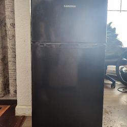 Bangson Mini Fridge With Freezer 