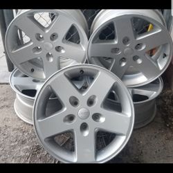 5 Like New 17"JEEP Wheels 5x5 Bolt Pattern 