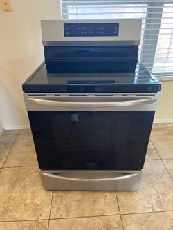 Frigidaire stove/range