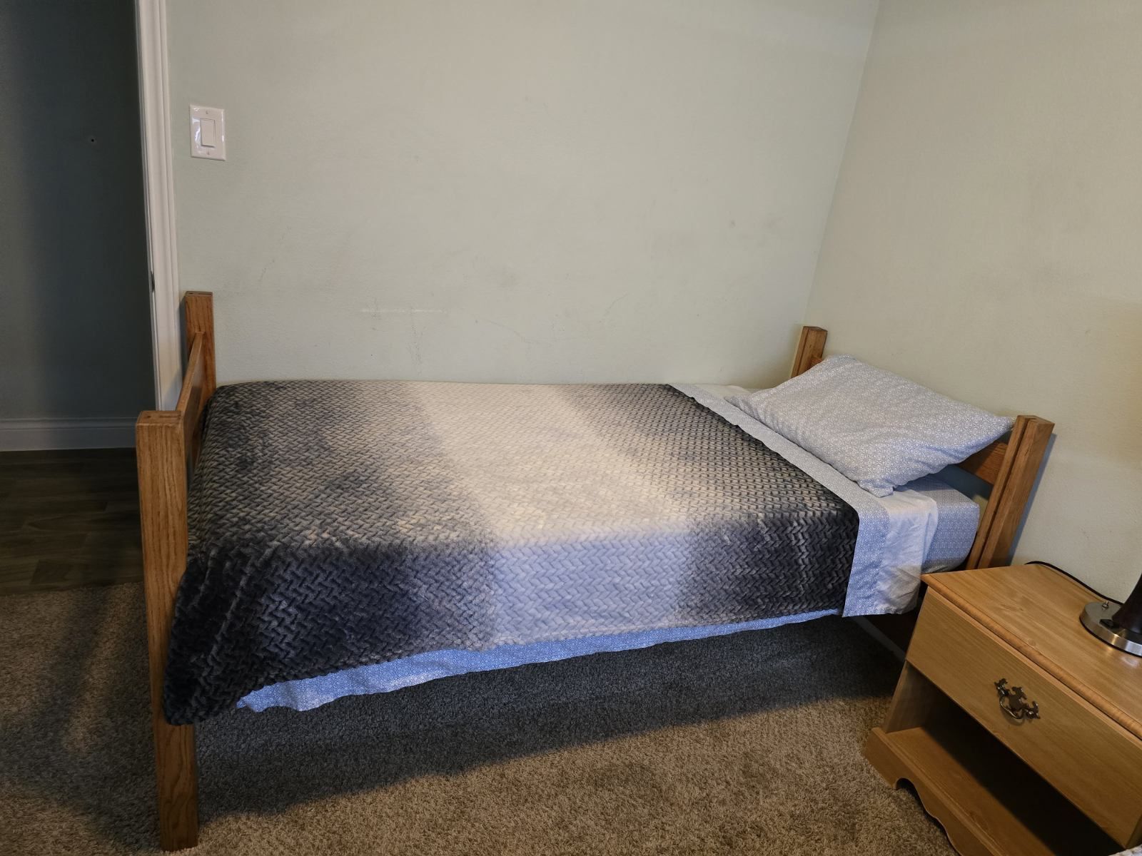Twin Frame Bed And Matress