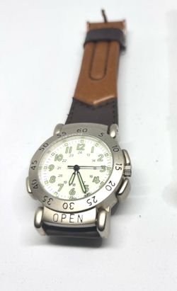 vintage Field & Stream compass watch