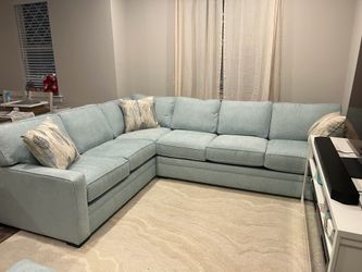 Sectional L Couch and Storage Ottoman