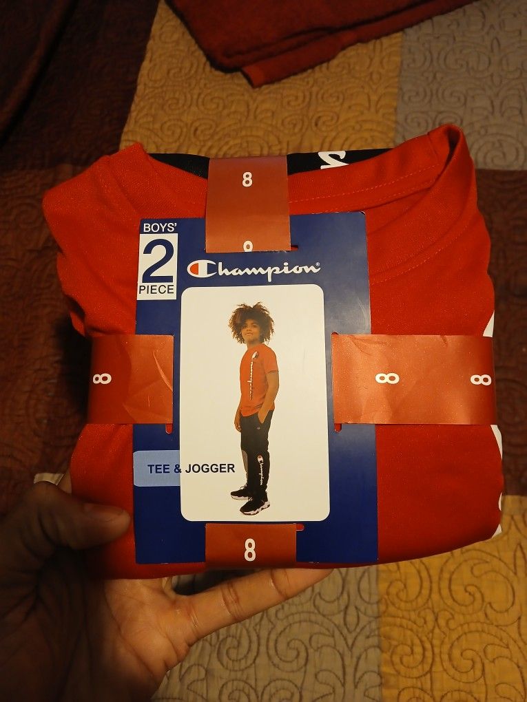 Boys Size 8 Champion TEE And Jogger