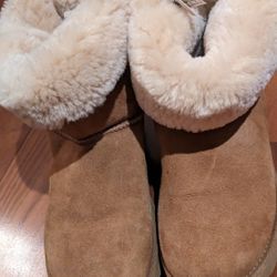 UGG BROWN SUEDE BOOTS MODEL #1016223  SIZE 8