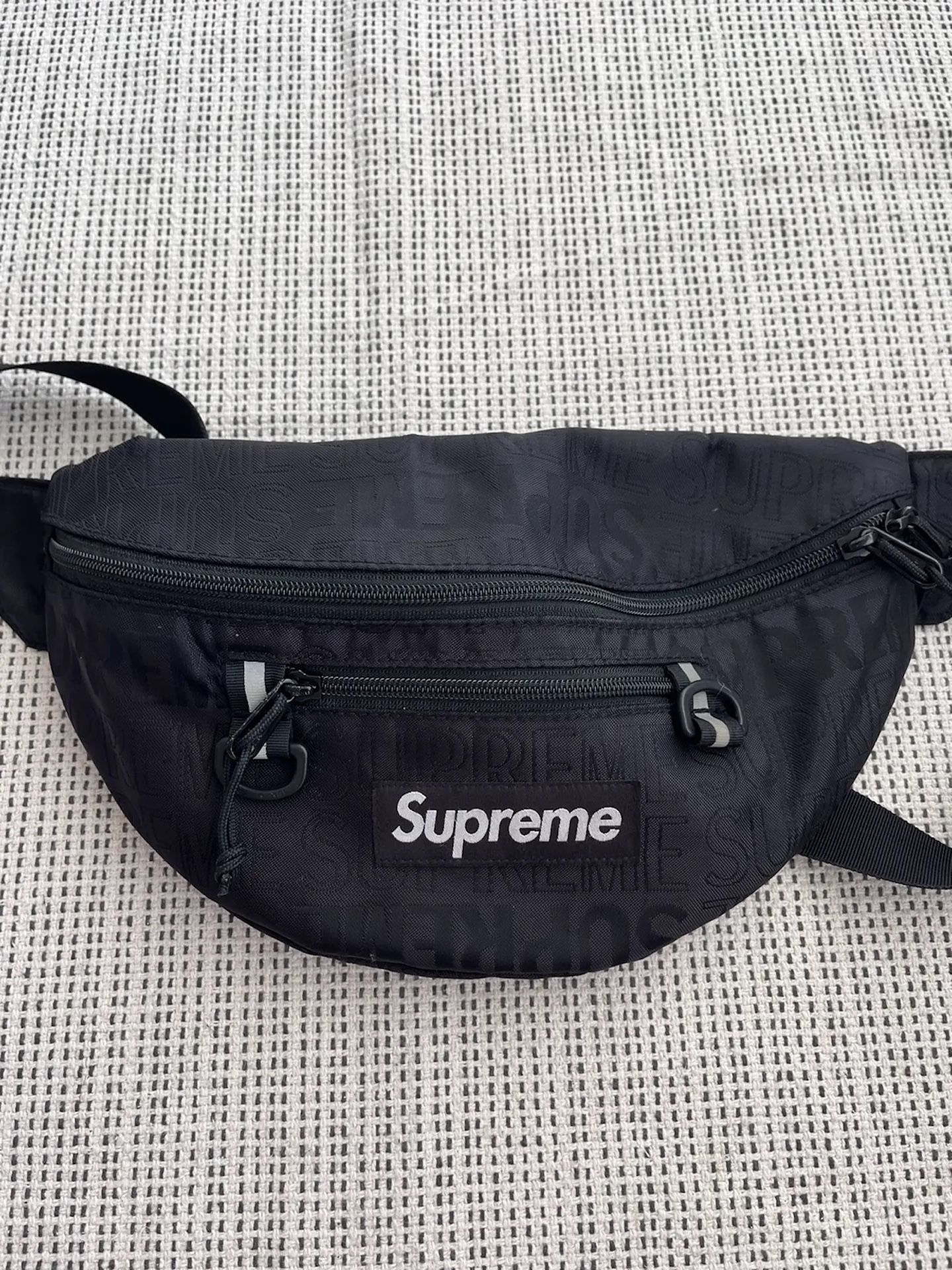 Supreme Fannypack