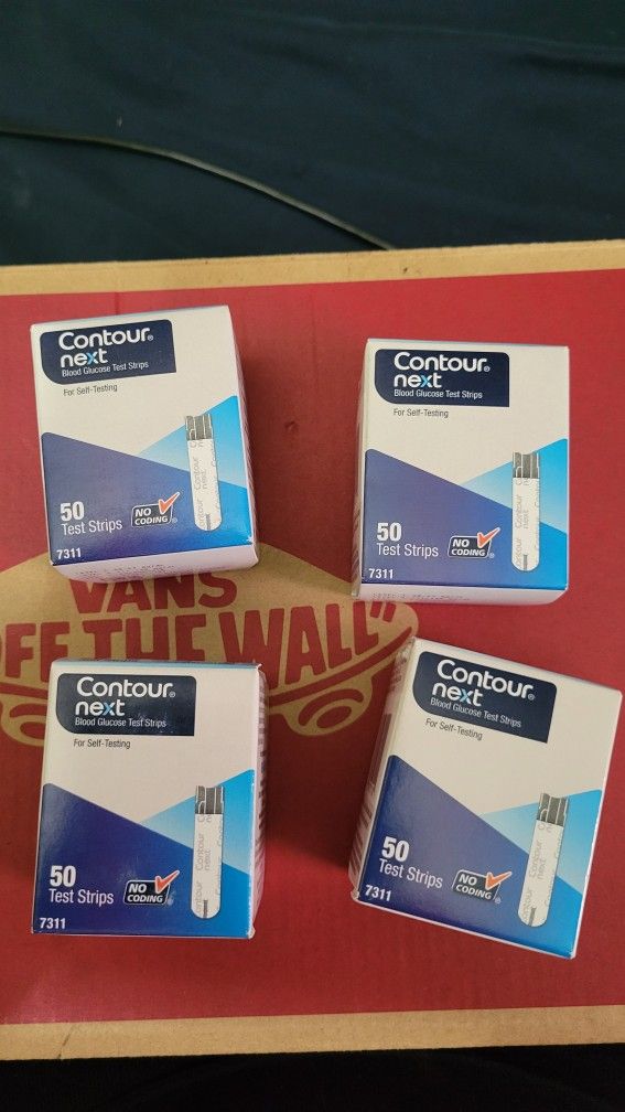 4 CONTOUR NEXT BOXES (#7311/50 BOXES) Total Strips 200 for $65
