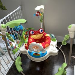 Fisher-Price Baby Bouncer Rainforest Jumperoo Activity-Center with Music Lights Sounds and Developmental Toys