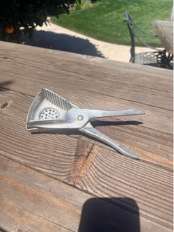 Vintage Sunkist Lemon Juicer