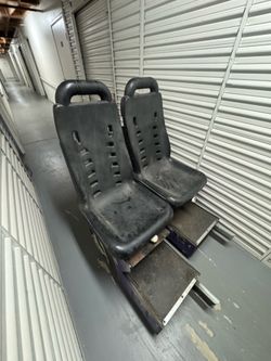 Cruising world arcade seats