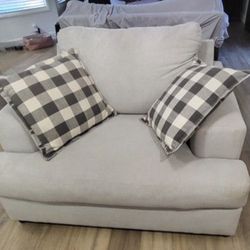 Oversize Sitting Chair