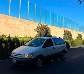 2000 Toyota Sienna