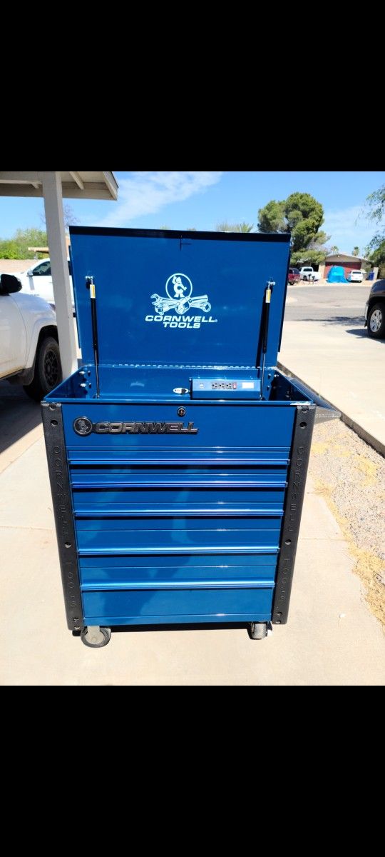 Cornwell Toolbox Blue 35"Wx44"Hx21"D