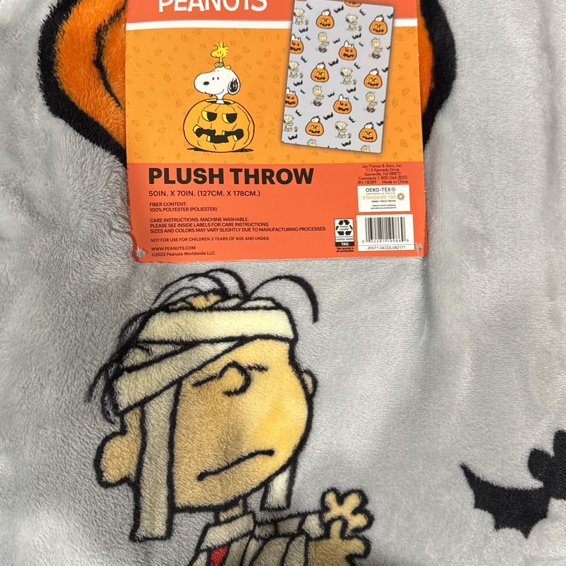 Peanuts Plush Throw