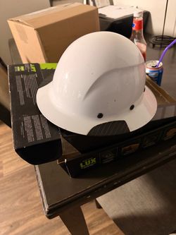 Lift hard hat white