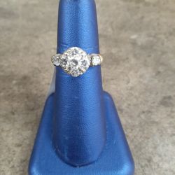 LADY DIAMOND  RING  14K  SIZE  .4.5GR .85CTW