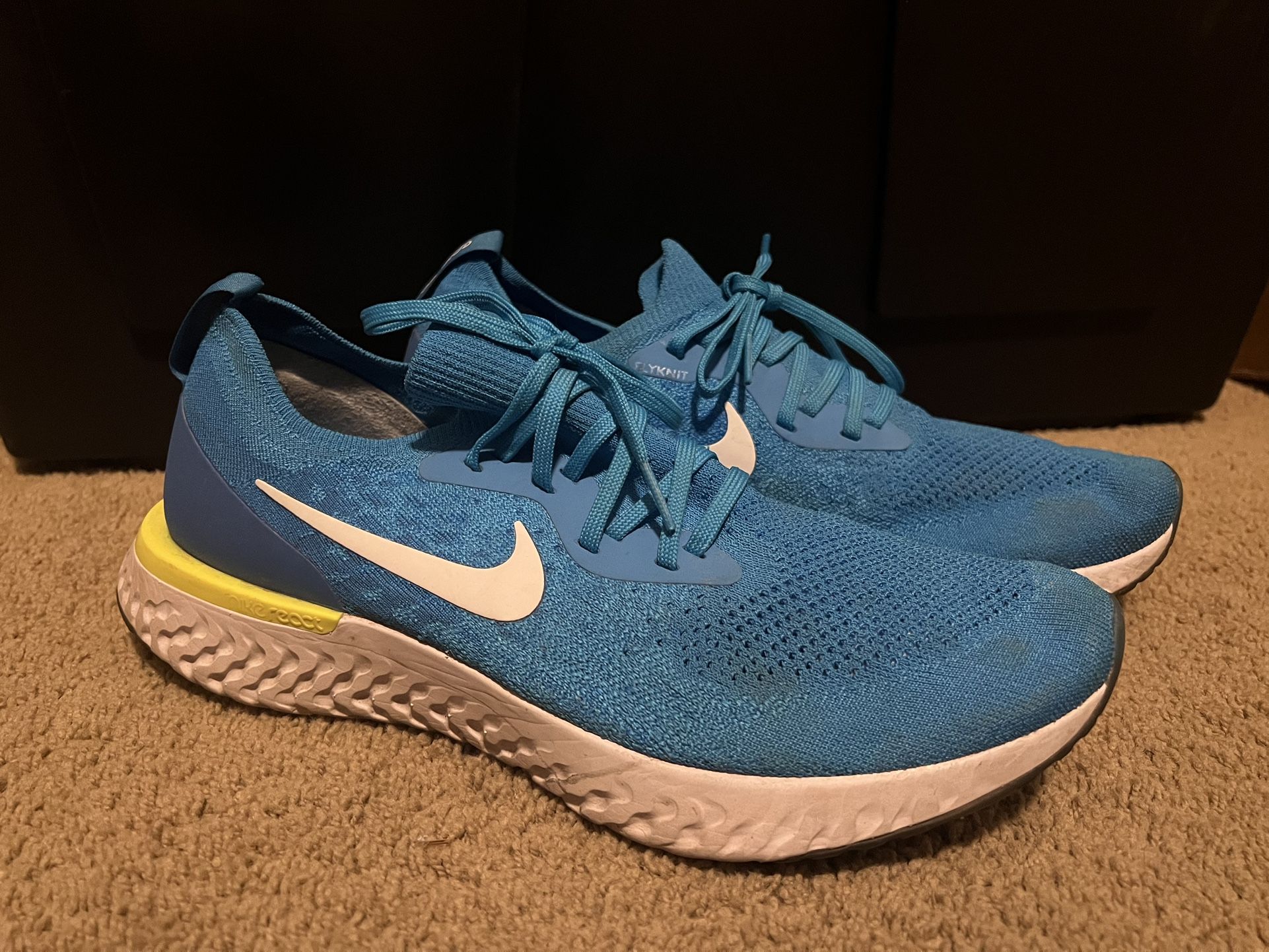 Nike Epic React Flyknit Mens Shoes