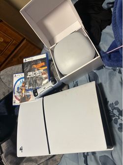 Ps5 pro gaming bundle 2 controllers two games and a warranty with receipt for 1000.00$