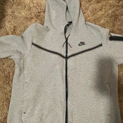 Gray Large Nike Tech