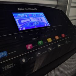 Nordicktrack C900 Treadmill GREAT DEAL!  $200 Good Condition and Heavy Duty, Professional!
