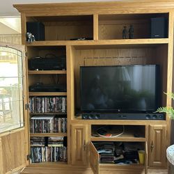 Oak TV/Entertainment Unit 