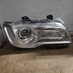 2015 2022 chrysler300 right side oem chrome headlight 