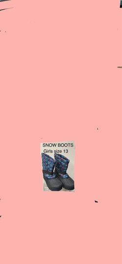 Girls SNOW BOOTS size 13.   *20$. Pick Up DTLA -Little Tokyo Area--- I Also Have Kids Snow Bibs & Some Adult 