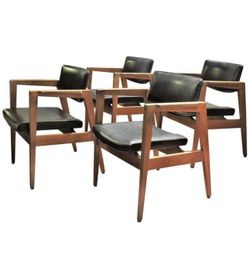 Vintage 1970s W. H. Gunlocke Sculptural Walnut Armchairs Mid Century Modern Lounge Guest Side Guest Office Chairs