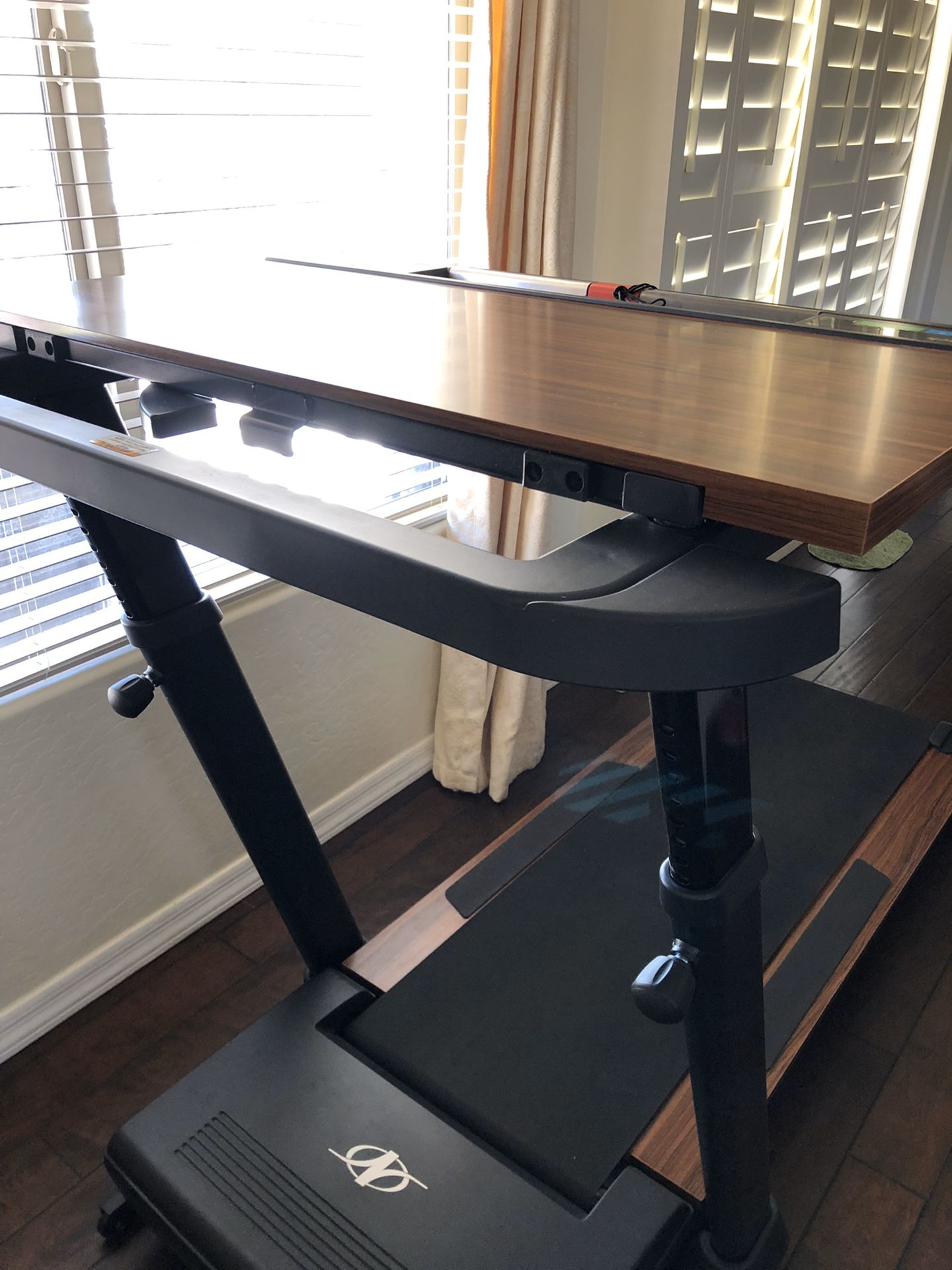 Nordicktrack treadmill desk