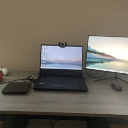 Asus Rog Strix Gaming Laptop Bundle i7 16gb RAM 512 GB SSD 6TB External HDD 2 Microsoft 10 Controllers Webcam Disc Drive Flawless