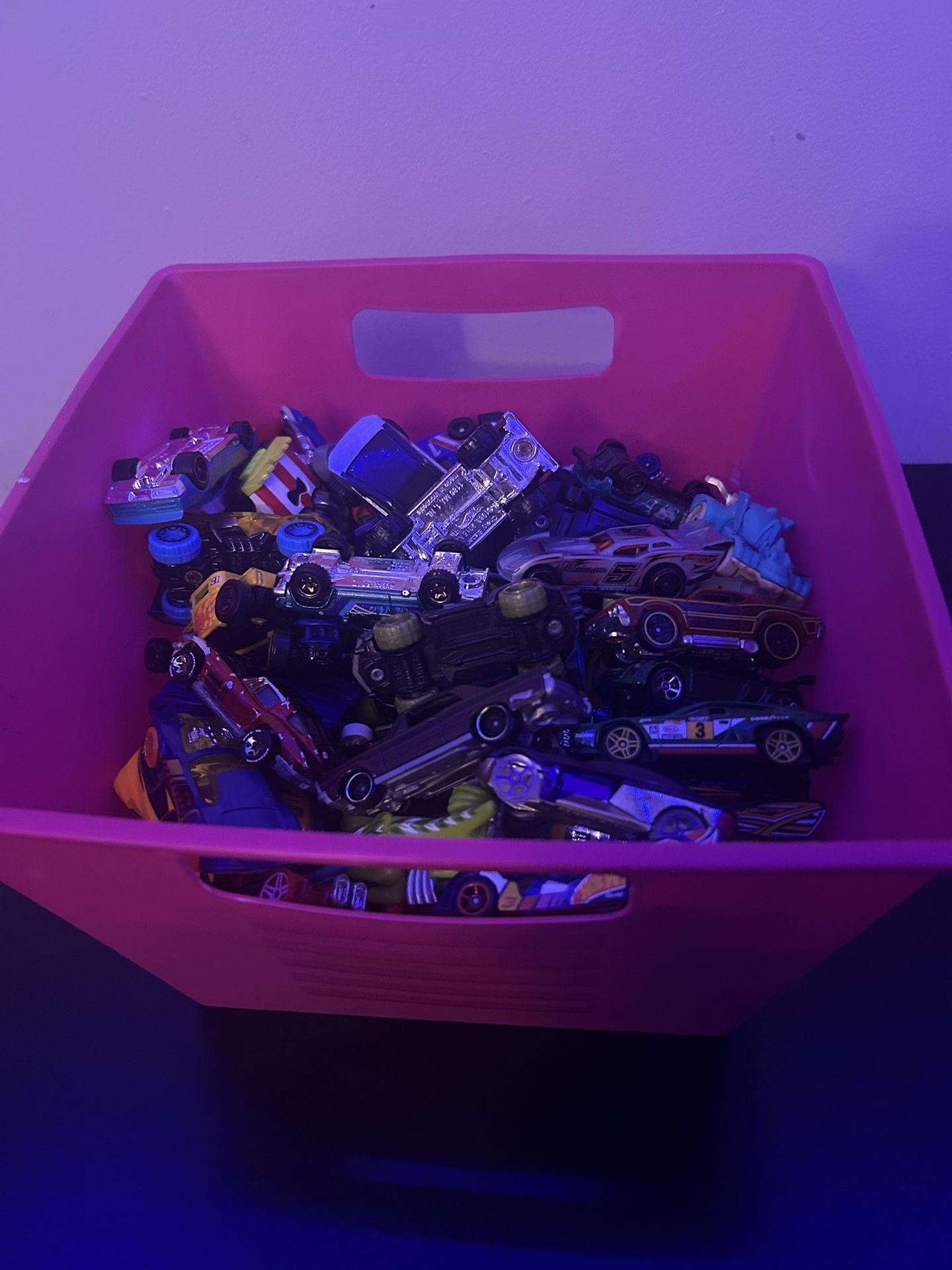 110 Hot Wheel Cars