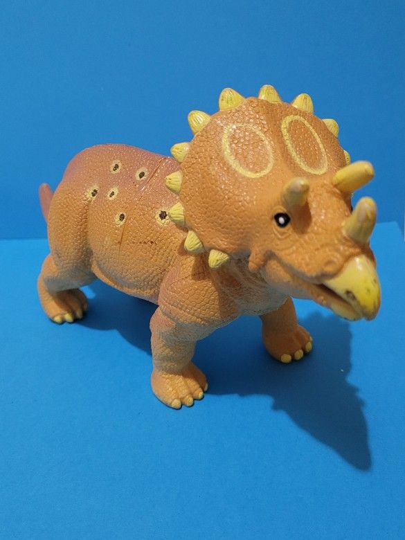 Triceratops 12” Dinosaur Figure Jurassic Learning Resources Toy.