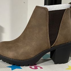 Girls Brown Ankle Boots 