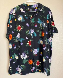 Men’s floral shirt