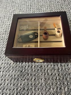 Cigar humidor keep them fresh!