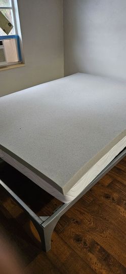 Full size foam mattress topper