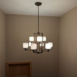 Chandeliers/ Ceiling Lights 